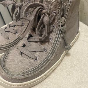 ✌🏼✌🏽BILLY Adaptable Zip Up Harmon Gray High Top Sneakers Size 1 High Top Gray